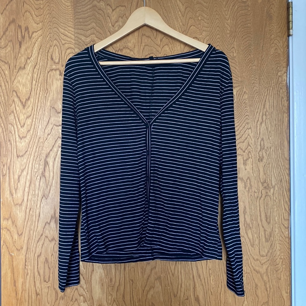 Who What Wear Dark Blue and White Striped Women’s Long Sleeve Shirt Large